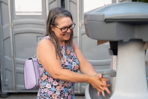 Best Portable bathroom rental  in Madison Heights, MI